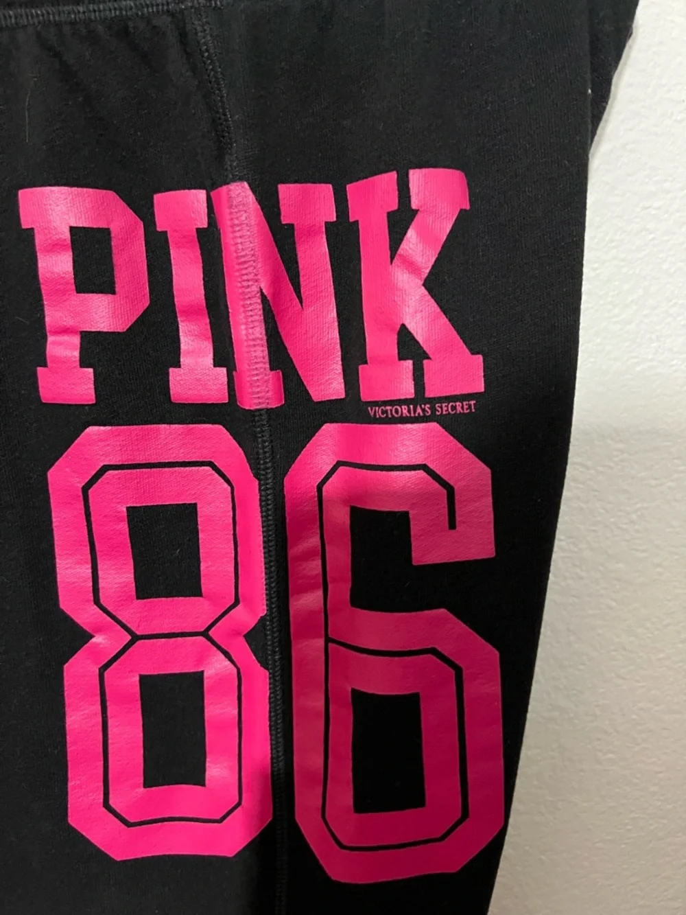 PINK Victoria's Secret Woman’s 4-Piece Lounge Set - 3 Pairs of Joggers / 1 TEE - Picture 10 of 16